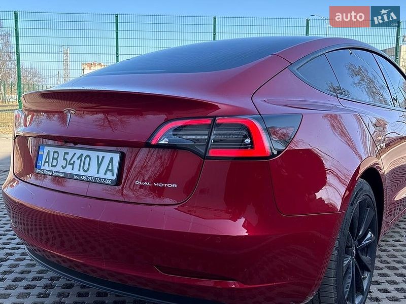 Седан Tesla Model 3 2020 в Виннице