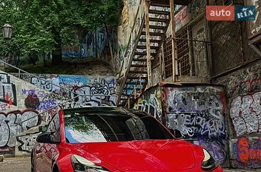 Седан Tesla Model 3 2022 в Одессе