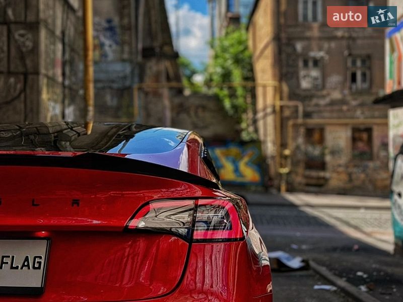 Седан Tesla Model 3 2022 в Одесі
