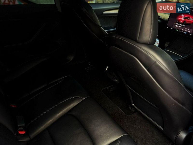 Седан Tesla Model 3 2022 в Одесі