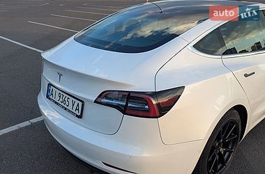 Седан Tesla Model 3 2020 в Киеве