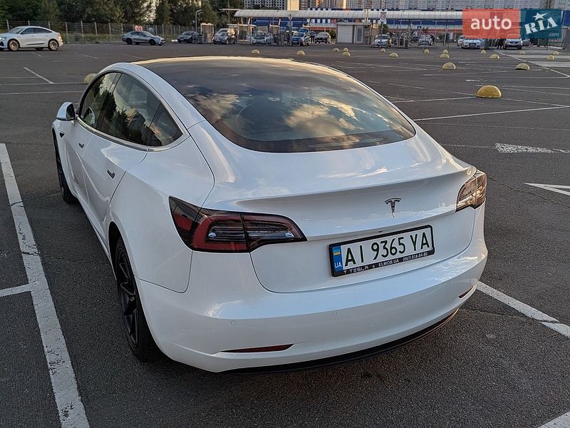 Седан Tesla Model 3 2020 в Киеве фото 4 Седан Tesla Model 3 2020 в Киеве