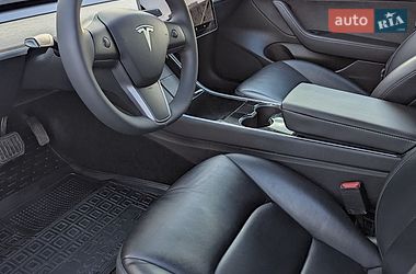 Седан Tesla Model 3 2020 в Киеве