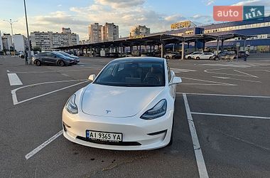 Седан Tesla Model 3 2020 в Киеве