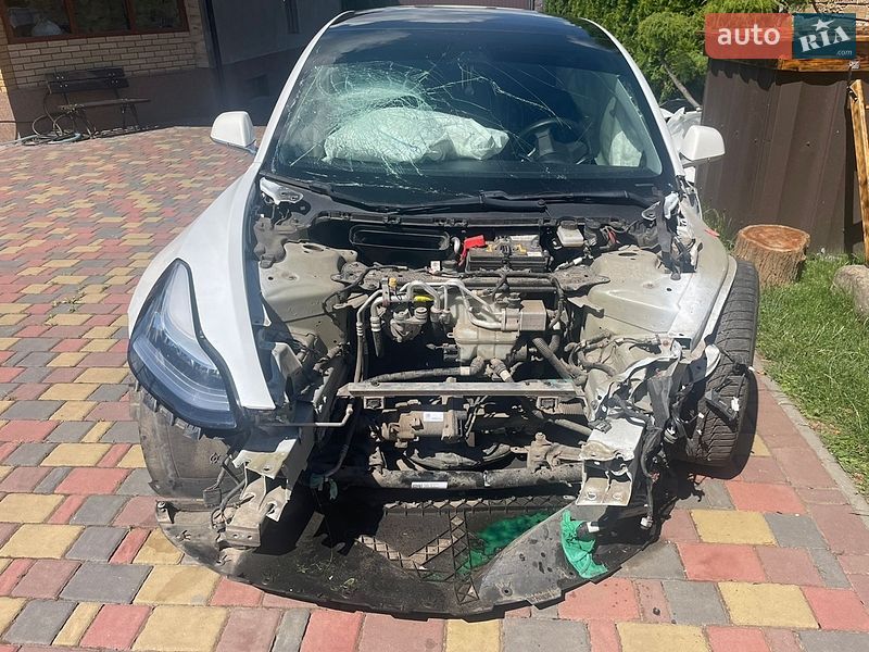 Седан Tesla Model 3 2020 в Луцке фото 4 Седан Tesla Model 3 2020 в Луцке