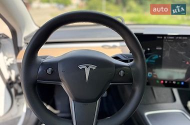 Седан Tesla Model 3 2021 в Киеве