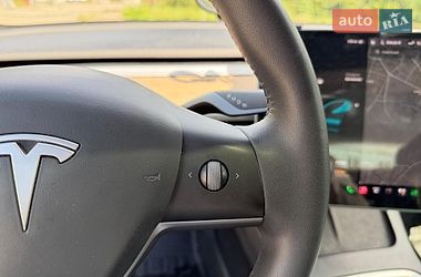 Седан Tesla Model 3 2021 в Киеве