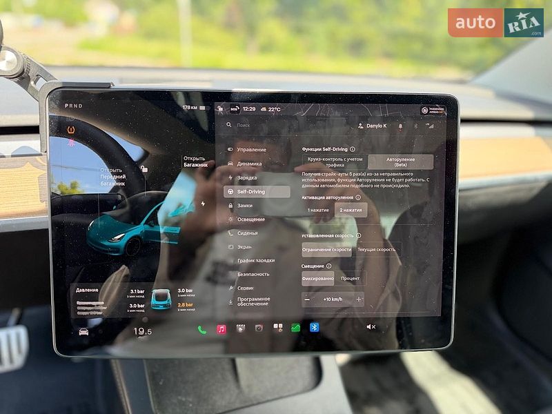 Седан Tesla Model 3 2021 в Киеве