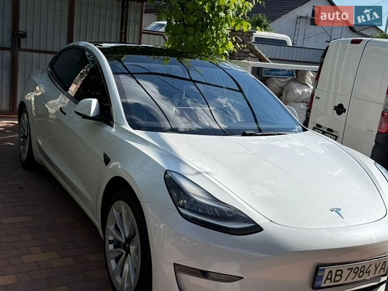Tesla Model 3 2020