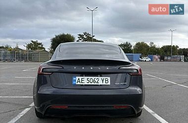 Седан Tesla Model 3 2024 в Києві