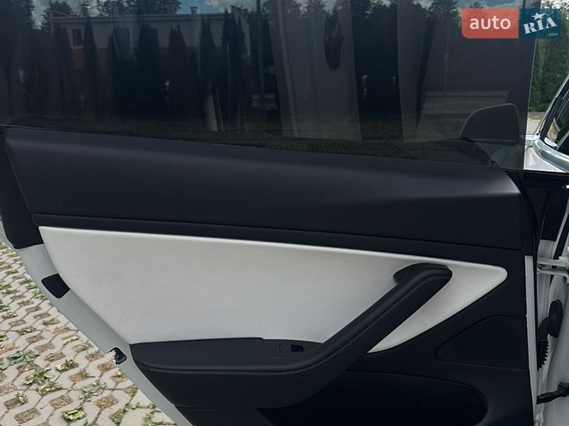 Седан Tesla Model 3 2020 в Харькове