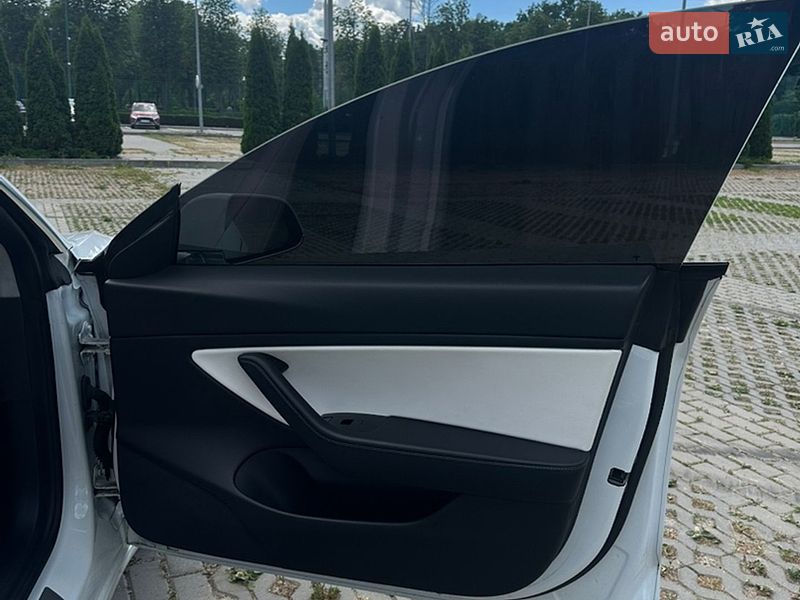 Седан Tesla Model 3 2020 в Харькове