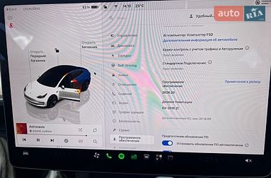 Седан Tesla Model 3 2023 в Броварах