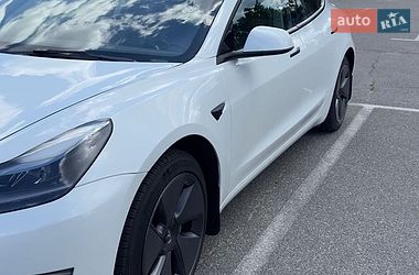 Седан Tesla Model 3 2023 в Броварах