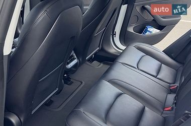 Седан Tesla Model 3 2023 в Броварах