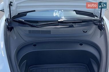 Седан Tesla Model 3 2023 в Броварах