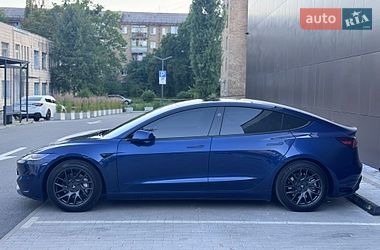 Седан Tesla Model 3 2024 в Киеве