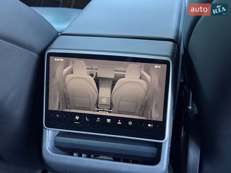Седан Tesla Model 3 2024 в Киеве