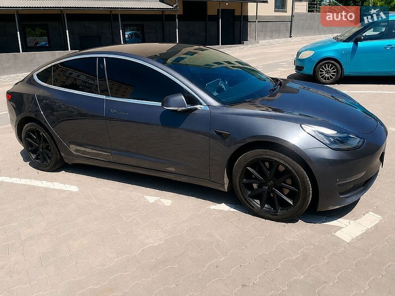 Седан Tesla Model 3 2020 в Тернополі фото 4 Седан Tesla Model 3 2020 в Тернополі