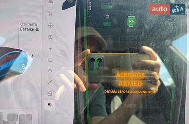 Седан Tesla Model 3 2020 в Житомирі