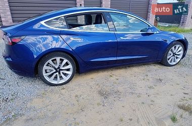 Седан Tesla Model 3 2020 в Житомирі