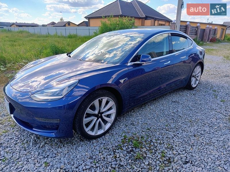 Седан Tesla Model 3 2020 в Житомирі