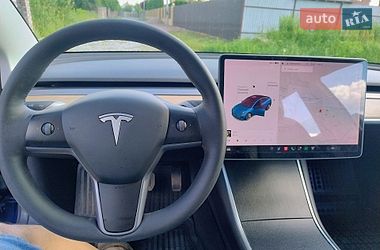 Седан Tesla Model 3 2020 в Житомирі