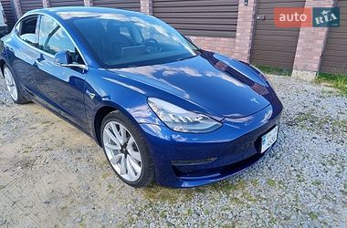 Седан Tesla Model 3 2020 в Житомирі