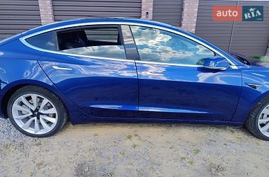 Седан Tesla Model 3 2020 в Житомирі