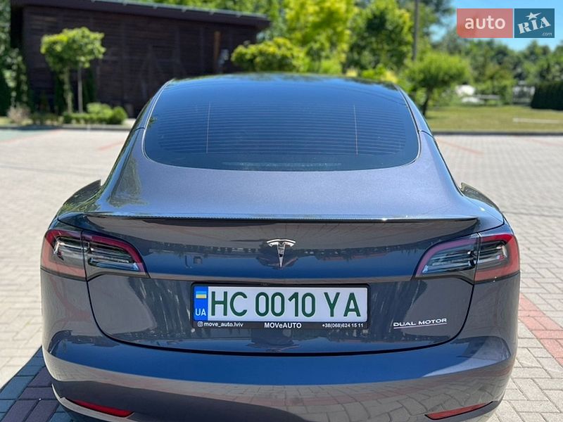 Седан Tesla Model 3 2023 в Золочеве