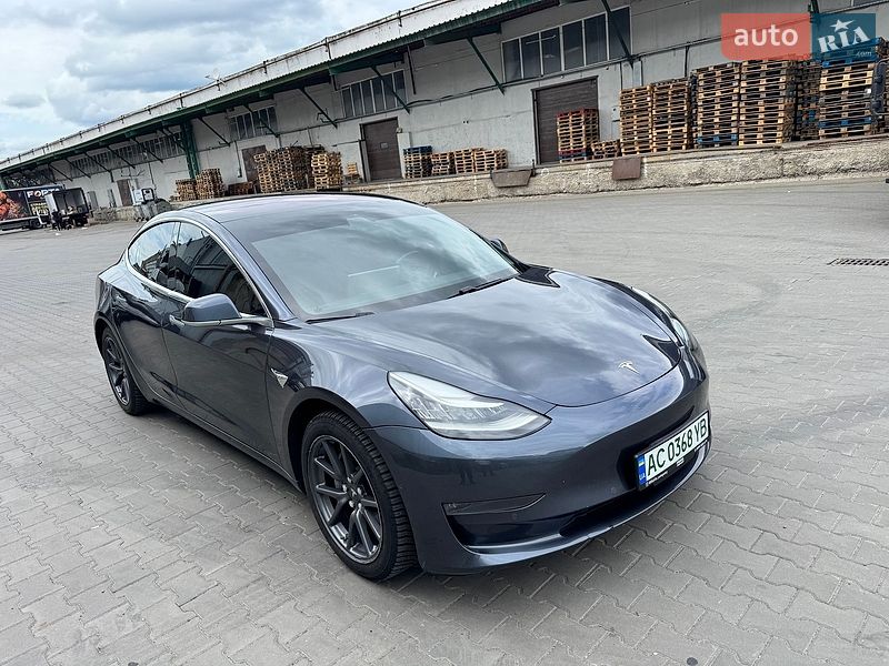 Седан Tesla Model 3 2018 в Луцке фото 5 Седан Tesla Model 3 2018 в Луцке
