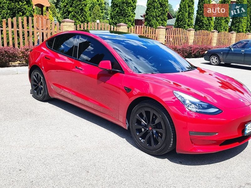 Седан Tesla Model 3 2022 в Дніпрі