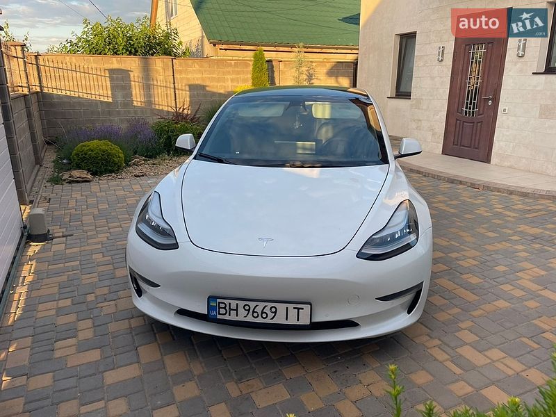 Седан Tesla Model 3 2019 в Одессе Седан Tesla Model 3 2019 в Одессе