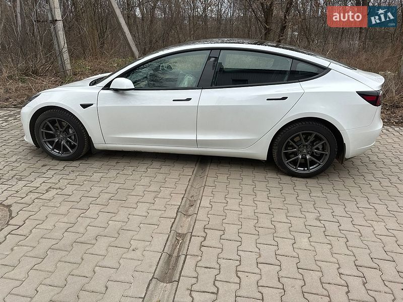 Седан Tesla Model 3 2022 в Хмельницком фото 5 Седан Tesla Model 3 2022 в Хмельницком