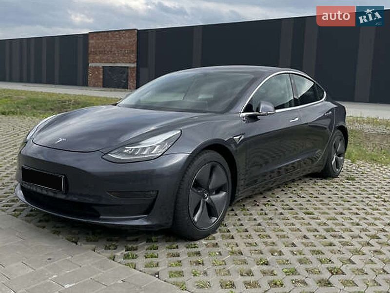 Tesla Model 3 2019
