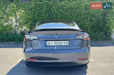 Седан Tesla Model 3 2020 в Вышгороде