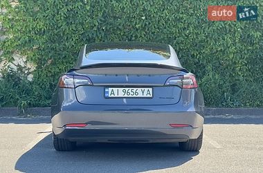 Седан Tesla Model 3 2020 в Вышгороде
