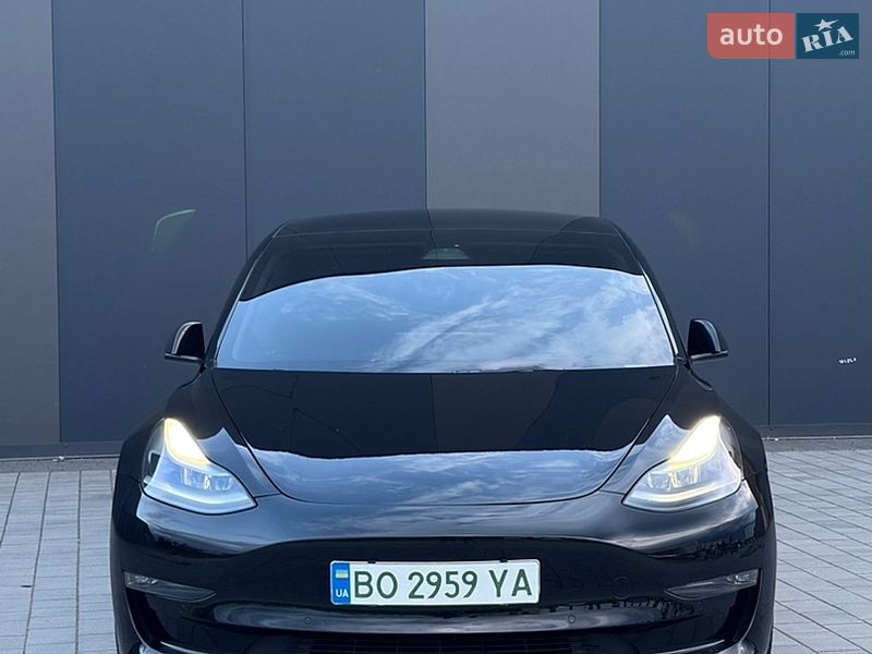 Tesla Model 3 2021