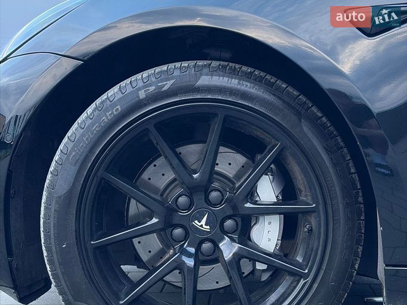 Седан Tesla Model 3 2021 в Хмельницькому