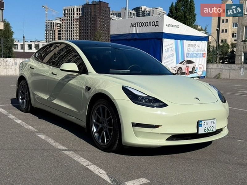 Седан Tesla Model 3 2022 в Киеве фото 15 Седан Tesla Model 3 2022 в Киеве