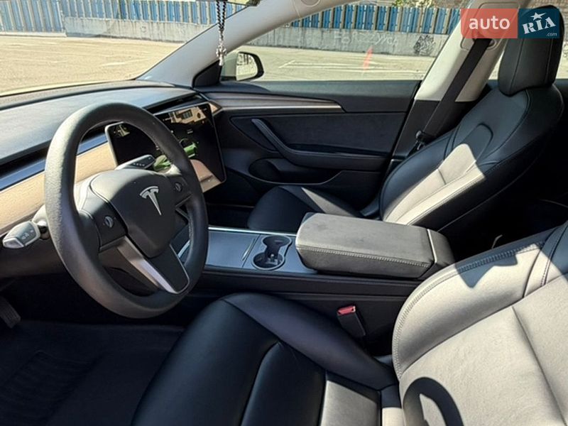 Седан Tesla Model 3 2022 в Киеве фото 27 Седан Tesla Model 3 2022 в Киеве