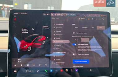 Седан Tesla Model 3 2021 в Львові