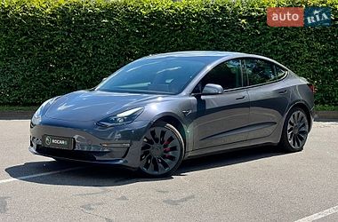 Седан Tesla Model 3 2021 в Києві