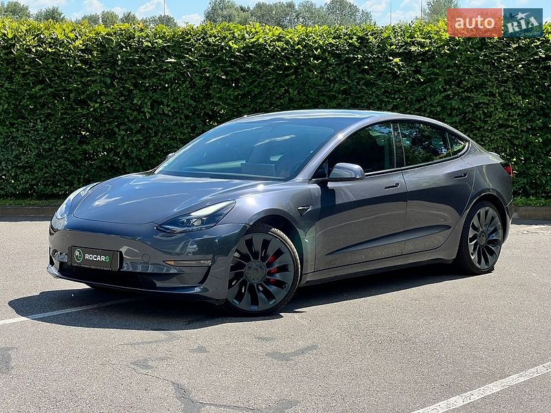 Седан Tesla Model 3 2021 в Києві