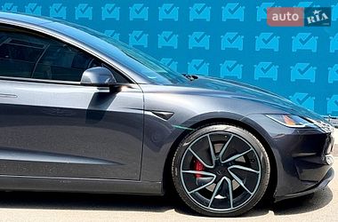 Седан Tesla Model 3 2024 в Києві фото 13 Седан Tesla Model 3 2024 в Києві