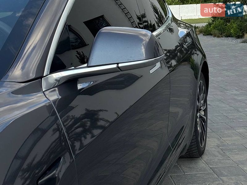 Седан Tesla Model 3 2018 в Луцке
