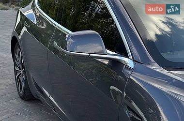 Седан Tesla Model 3 2018 в Луцке