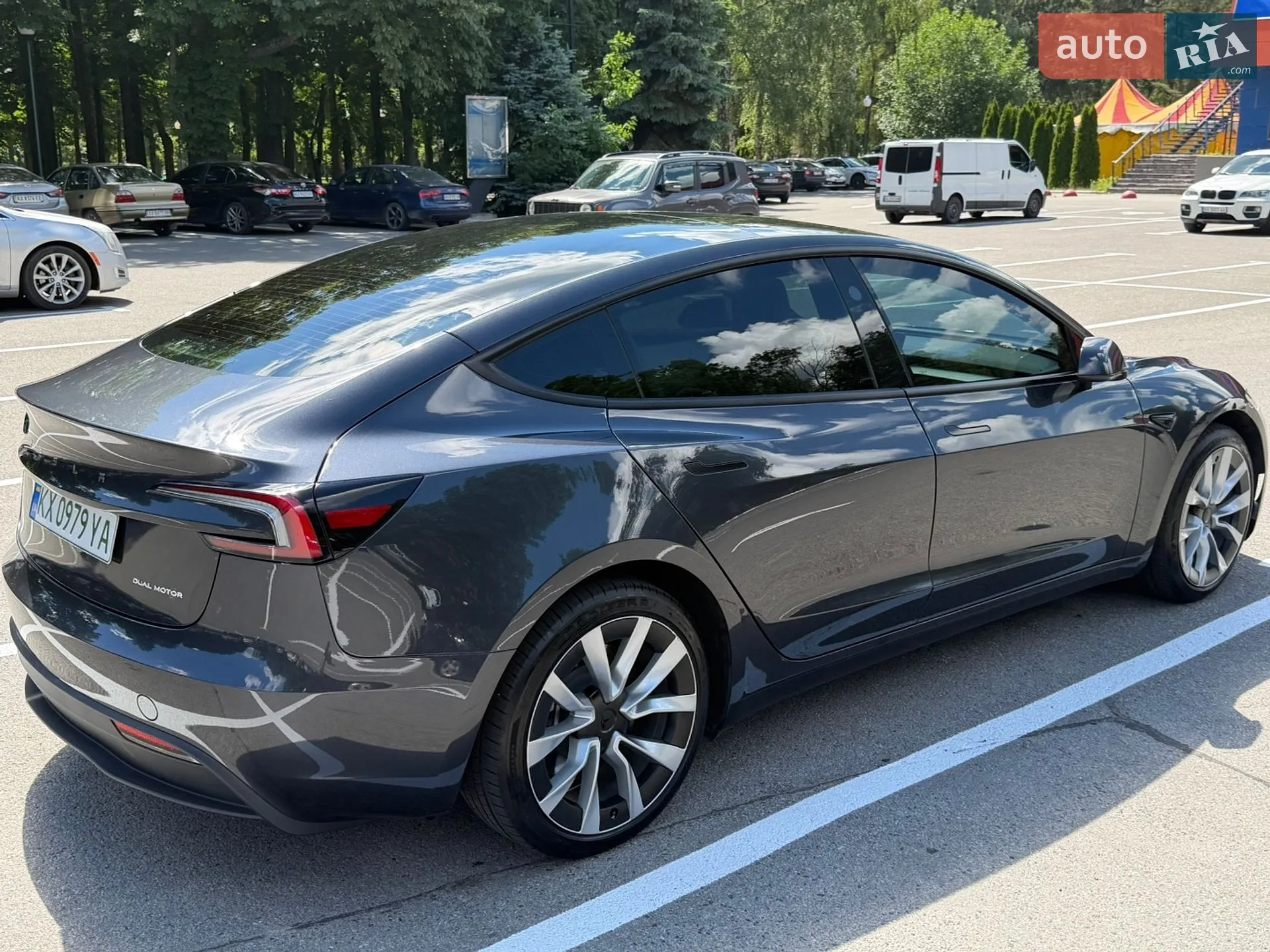 2025 Tesla Model 3 - мініатюра 5