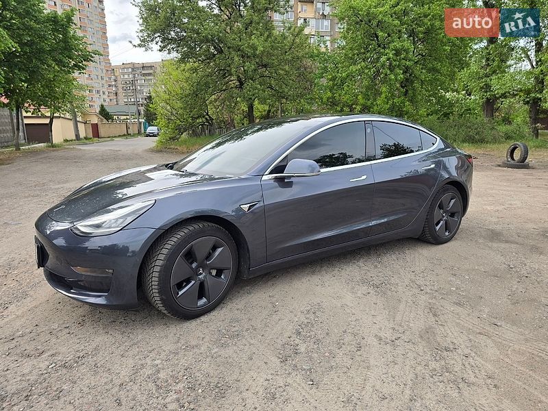 Седан Tesla Model 3 2020 в Киеве фото 3 Седан Tesla Model 3 2020 в Киеве