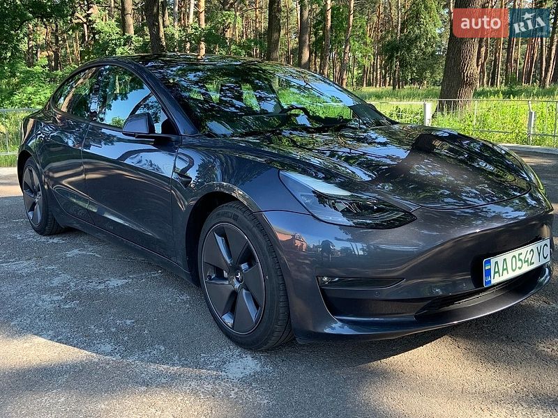 Tesla Model 3 2021